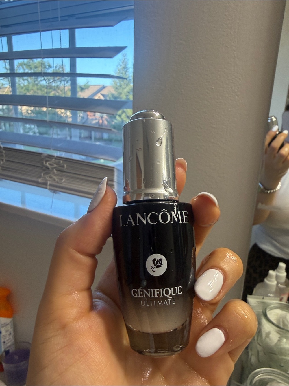 Génifique Ultimate Youth Activating Serum - Black